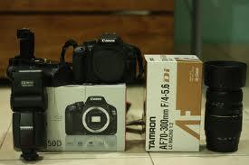 Nikon D90 & Canon EOS 5D Mark II