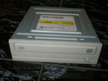 ROM-DVD+CD+Disketov jednotka