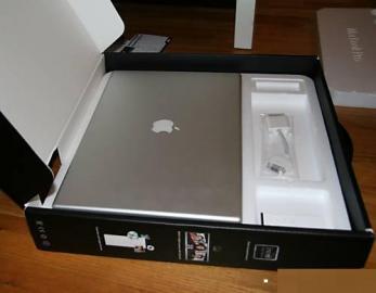 Apple MacBook Pro 17 Potae na prodej